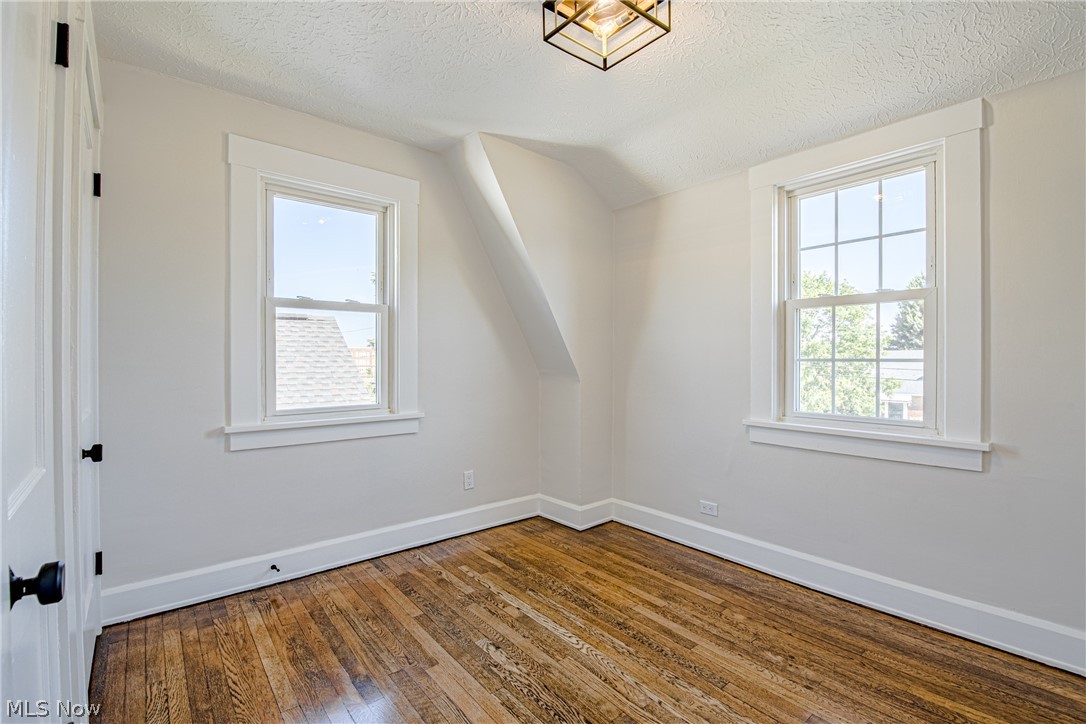 13342 Cedar Road Cleveland, OH 44118 - Photo 24 of 35 Gallery Image 24