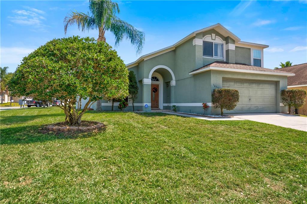 1677 Riveredge Road Oviedo, FL 32766 - Photo 1 of 1 This beautiful 2-Story 4BD/2.5BA POOL HOME in Oviedo is a MUST SEE - tucked away in the quiet established Riverside at Twin Rivers community! *Zoned for all TOP A-RATED SEMINOLE COUNTY SCHOOLS*