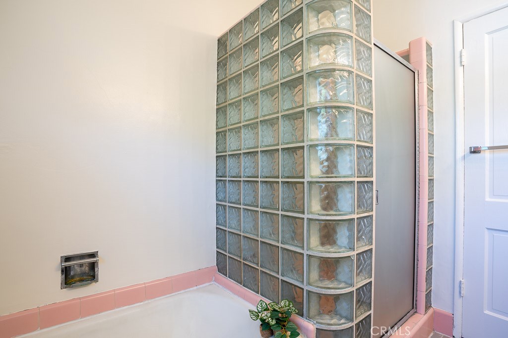 3735 Arbolada Road Los Angeles, CA 90027 - Photo 46 of 61 3737