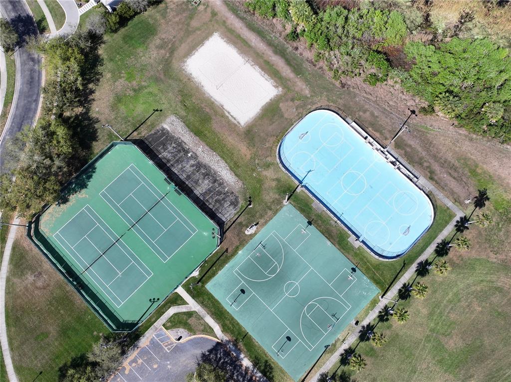 1209 Castleport Road Winter Garden, FL 34787 - Photo 31 of 36 an aerial view of a backyard