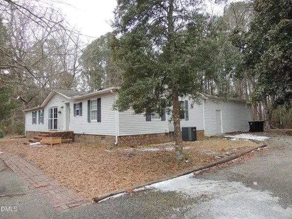 $1,400 | 632 Wimberly Road, Apex, NC 27523