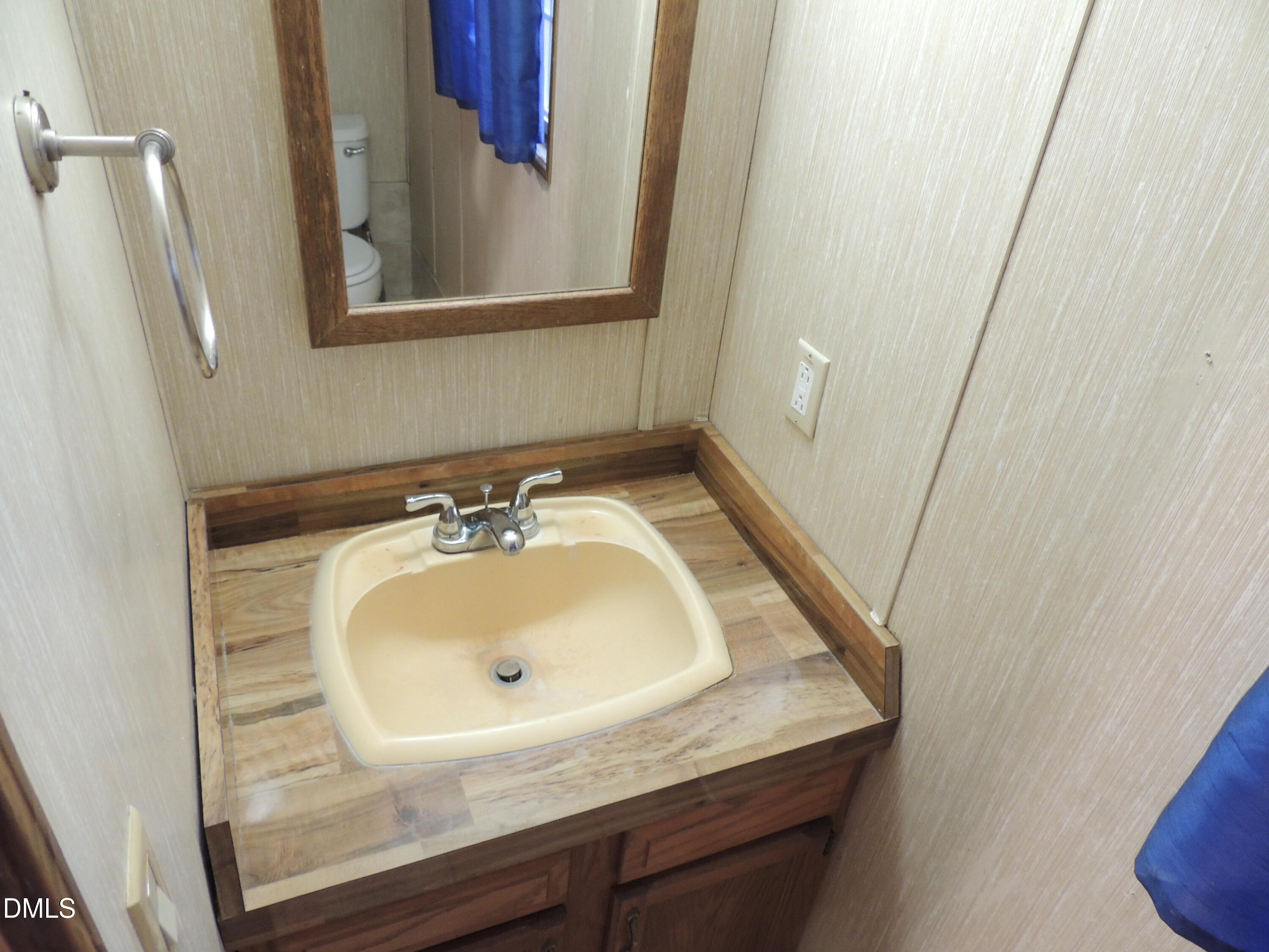 632 Wimberly Road Apex, NC 27523 - Photo 16 of 23 16-2nd bath 3