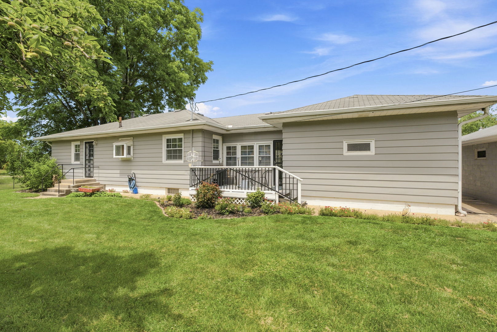 18104 Rte 84 North East Moline, IL 61244 - Photo 23 of 32