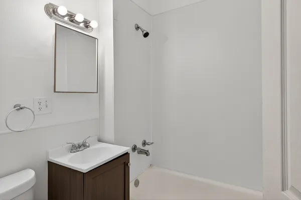 $285,000 | 824 East 89th Place, Chicago, IL 60619