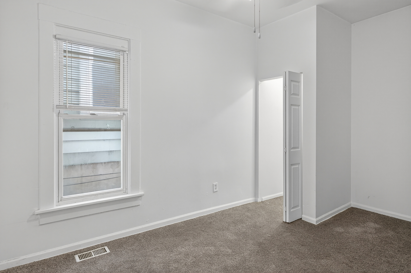 824 East 89th Place Chicago, IL 60619 - Photo 18 of 60