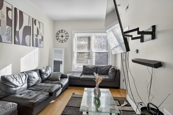 $285,000 | 824 East 89th Place, Chicago, IL 60619