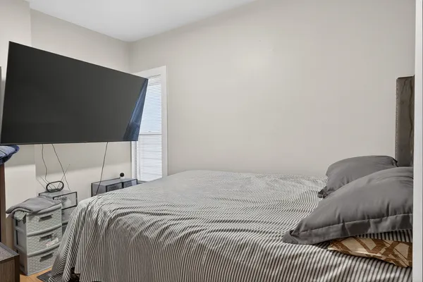 $285,000 | 824 East 89th Place, Chicago, IL 60619