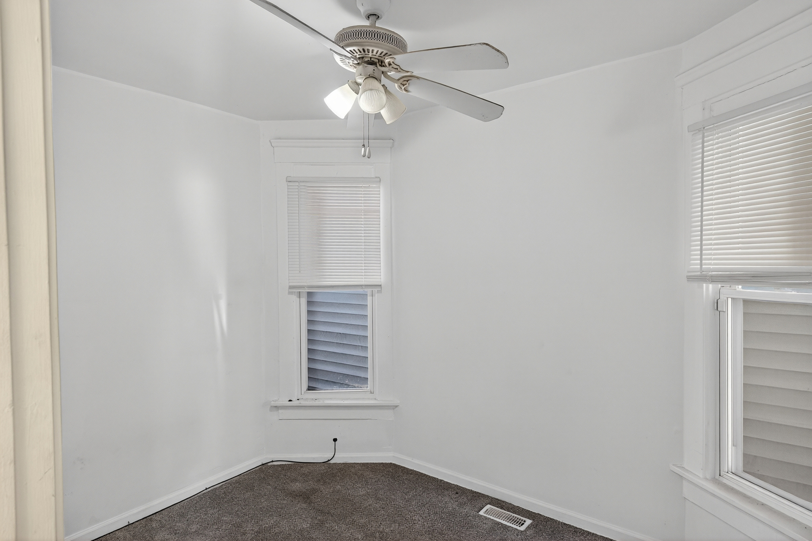 824 East 89th Place Chicago, IL 60619 - Photo 9 of 60