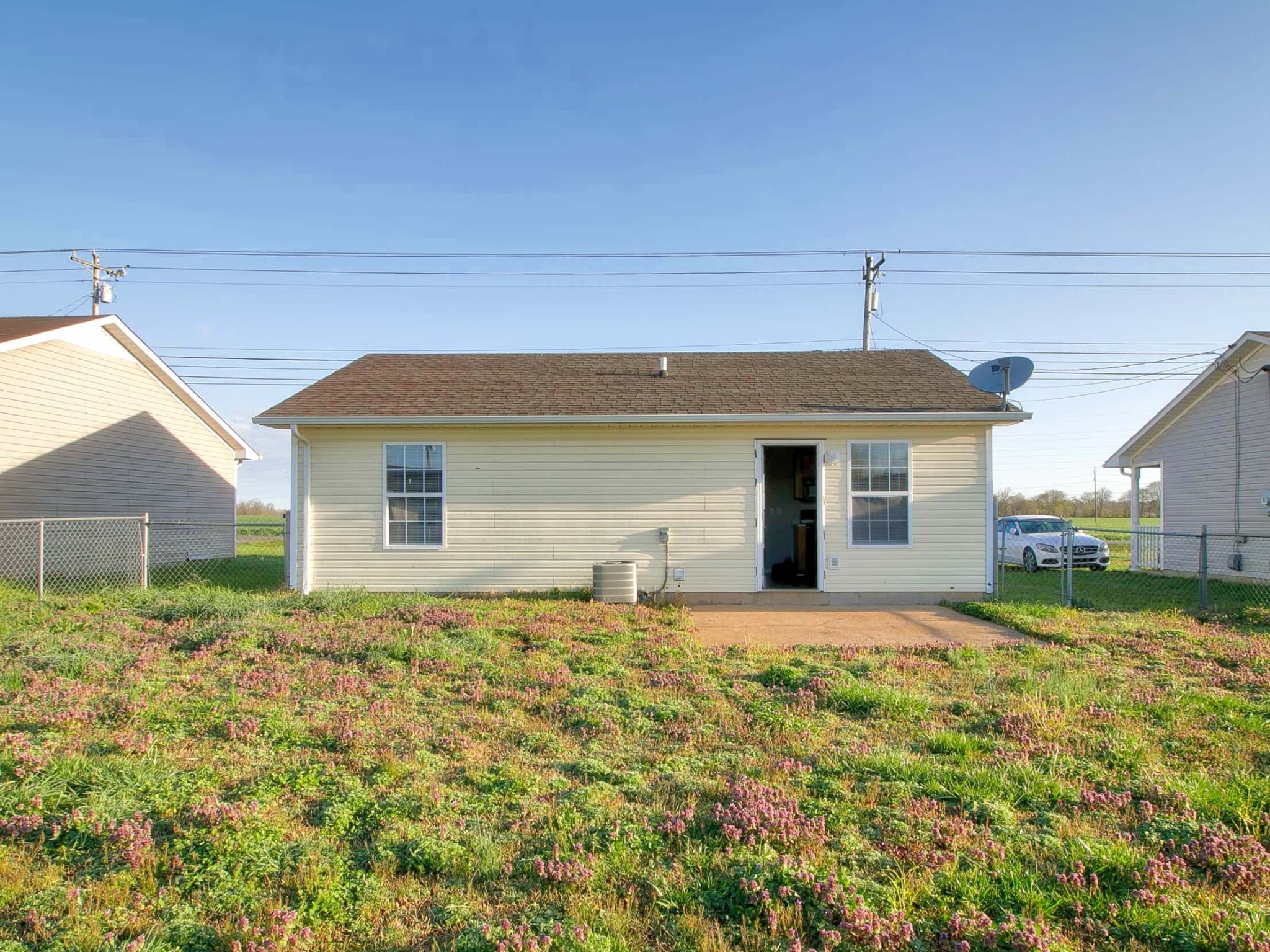947 State Line Road Oak Grove, KY 42262 - Photo 22 of 25 a front view of a house with a yard