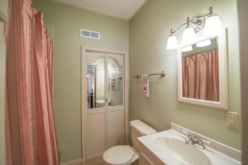 3217 Dublin Road Columbus, OH 43221 - Photo 23 of 42