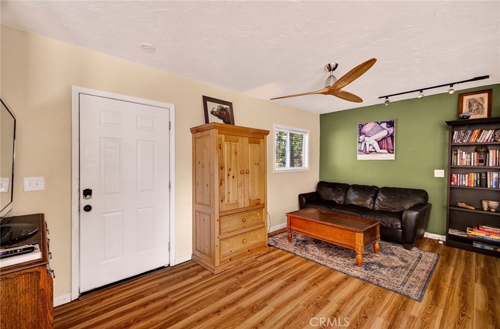1050 Esplanade Chico, CA 95926 - Photo 31 of 42 a living room with furniture and a rug