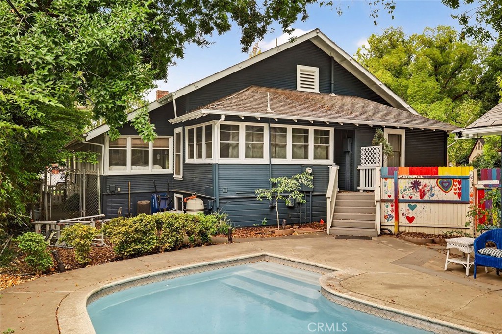 1050 Esplanade Chico, CA 95926 - Photo 38 of 42 a front view of a house with garden
