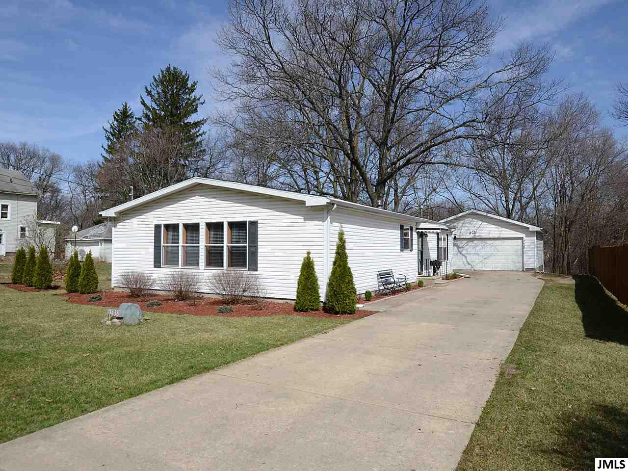 3438 Gregory Road Jackson, MI 49201 - Photo 2 of 20 Photo 2