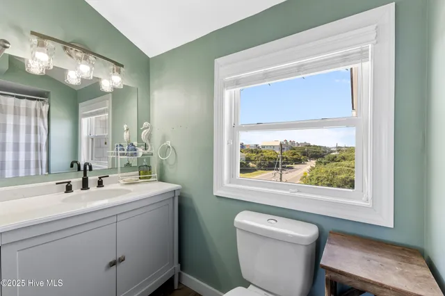 $1,200,000 | 204 Gysgt D W Boatman Drive, North Topsail Beach, NC 28460