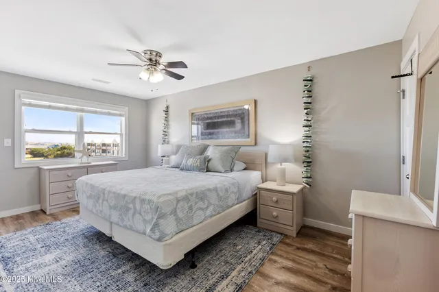 $1,200,000 | 204 Gysgt D W Boatman Drive, North Topsail Beach, NC 28460