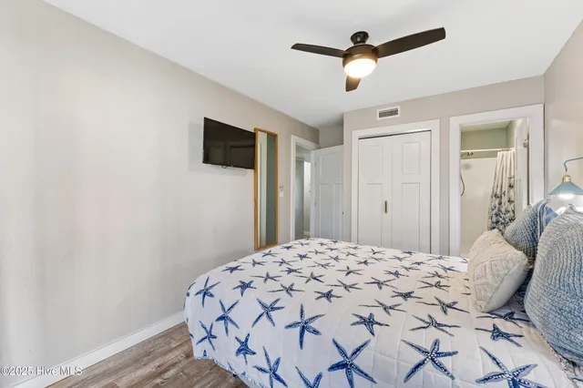 $1,200,000 | 204 Gysgt D W Boatman Drive, North Topsail Beach, NC 28460