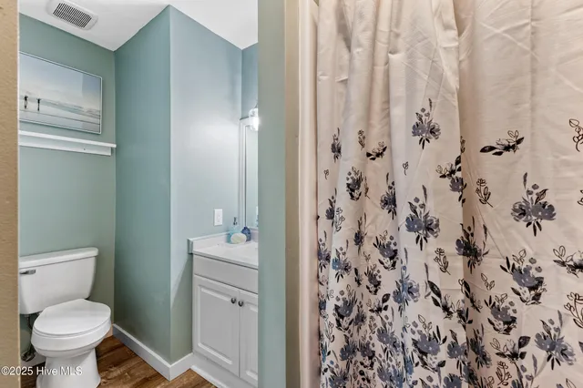 $1,200,000 | 204 Gysgt D W Boatman Drive, North Topsail Beach, NC 28460