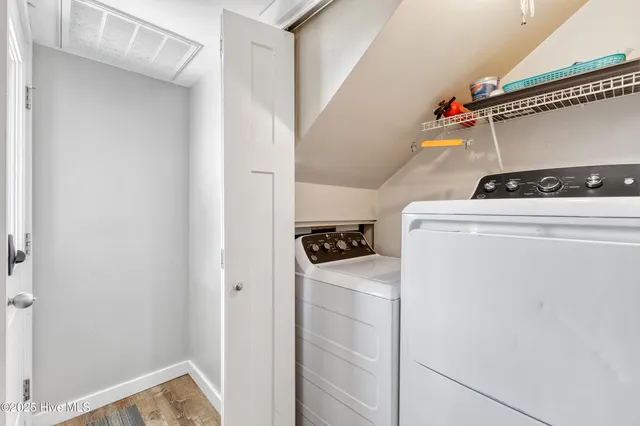 $1,200,000 | 204 Gysgt D W Boatman Drive, North Topsail Beach, NC 28460