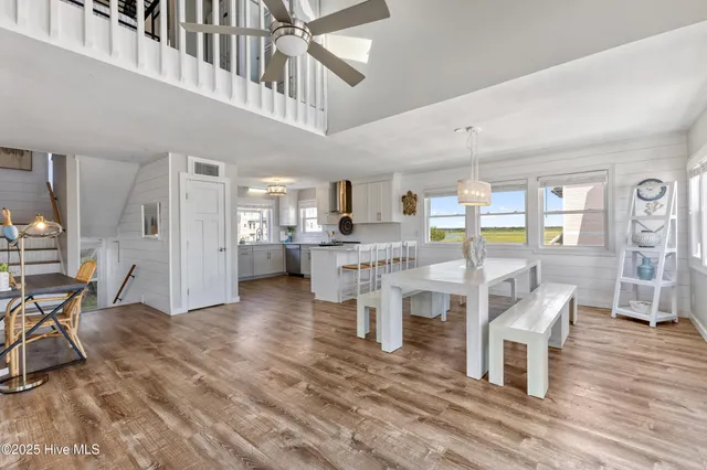 $1,200,000 | 204 Gysgt D W Boatman Drive, North Topsail Beach, NC 28460