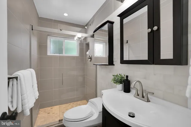 $4,994 | 6313 Tone Drive, Bethesda, MD 20817