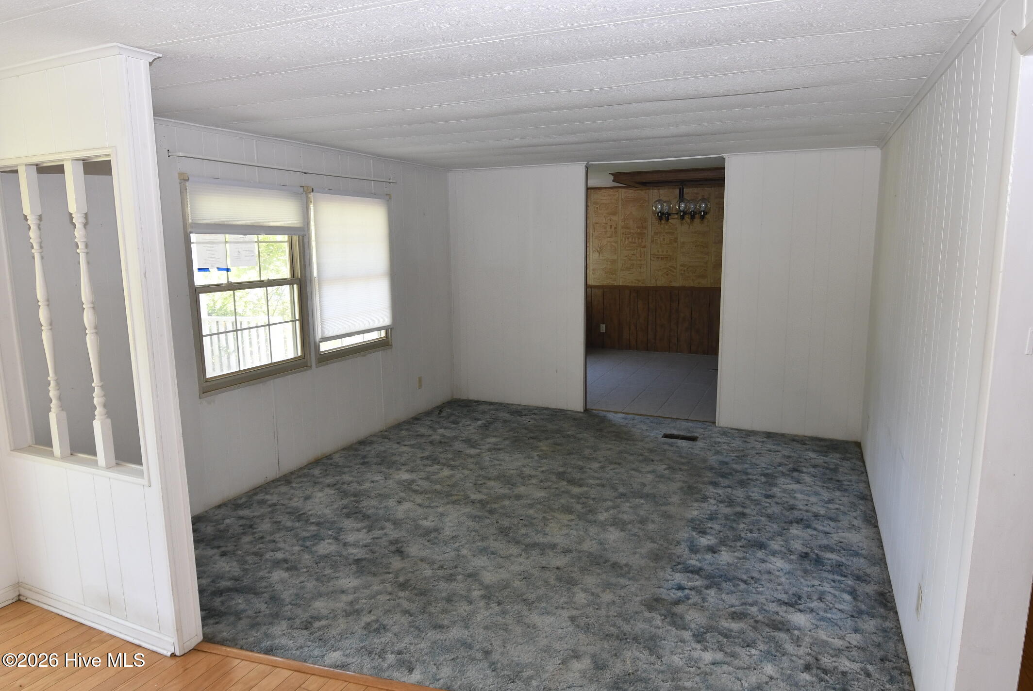 209 Queens Road Hubert, NC 28539 - Photo 3 of 27 Living room