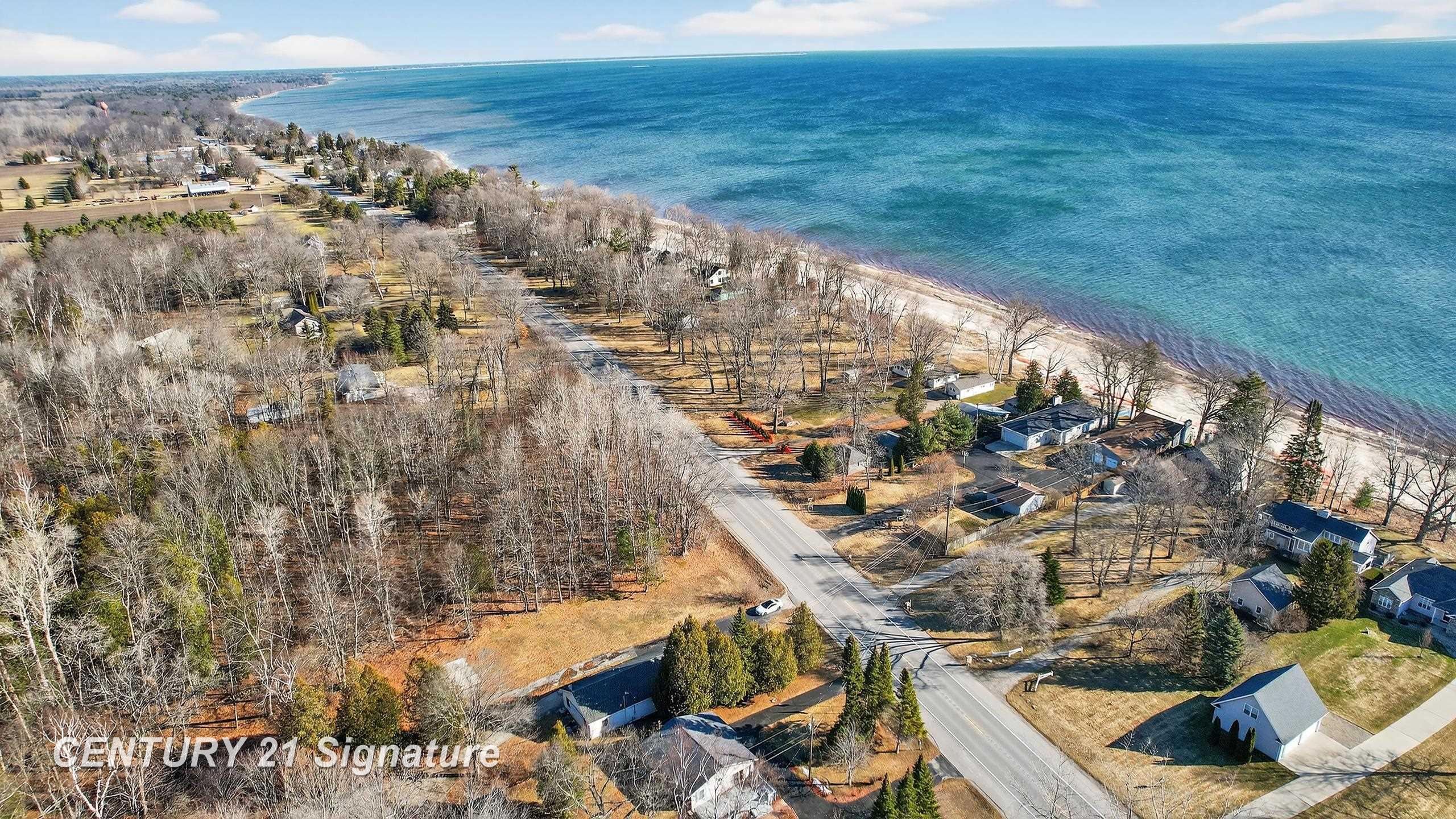 1647 North Huron Road Tawas City, MI 48763 - Photo 12 of 61
