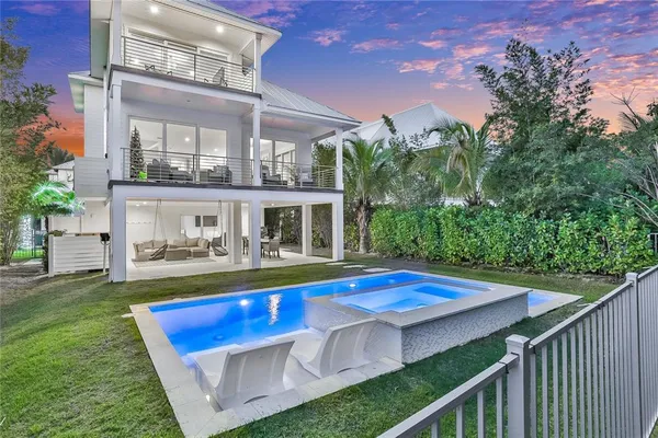 $30,000 | 6925 Longboat Drive South, Longboat Key, FL 34228