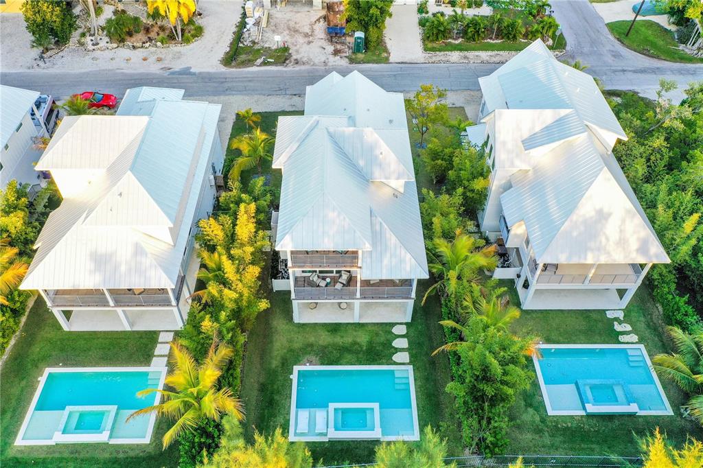 6925 Longboat Drive South Longboat Key, FL 34228 - Photo 4 of 39