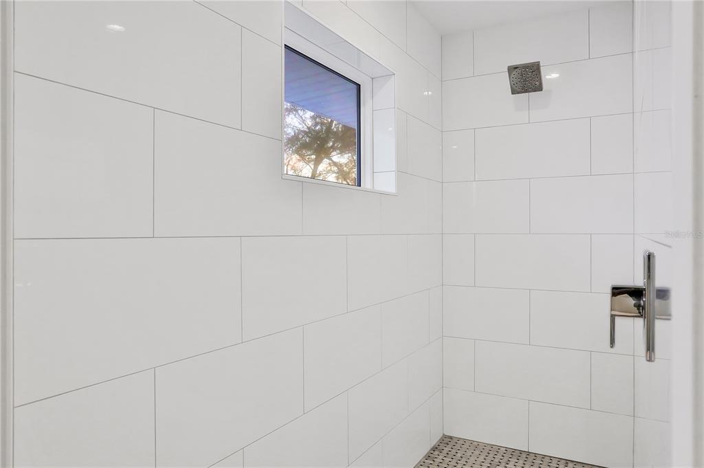 6925 Longboat Drive South Longboat Key, FL 34228 - Photo 8 of 39