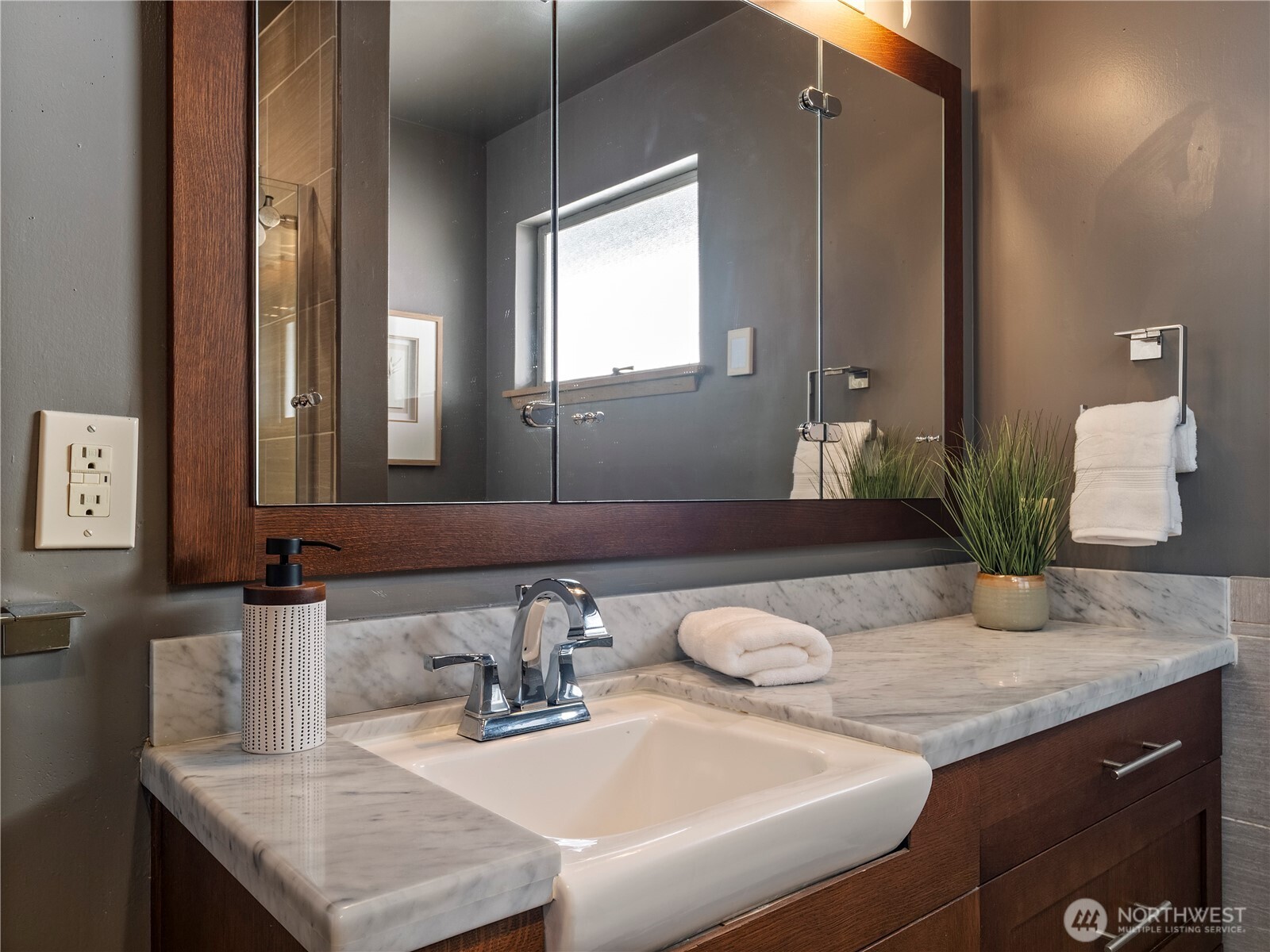 16631 Sylvester Road Southwest Burien, WA 98166 - Photo 13 of 31 Gallery Image 13