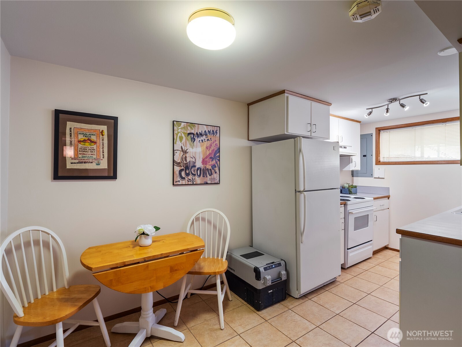 16631 Sylvester Road Southwest Burien, WA 98166 - Photo 20 of 31 Gallery Image 20