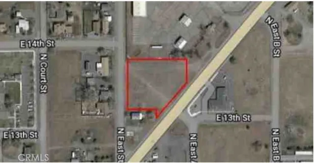 a view of entryway with an stairs