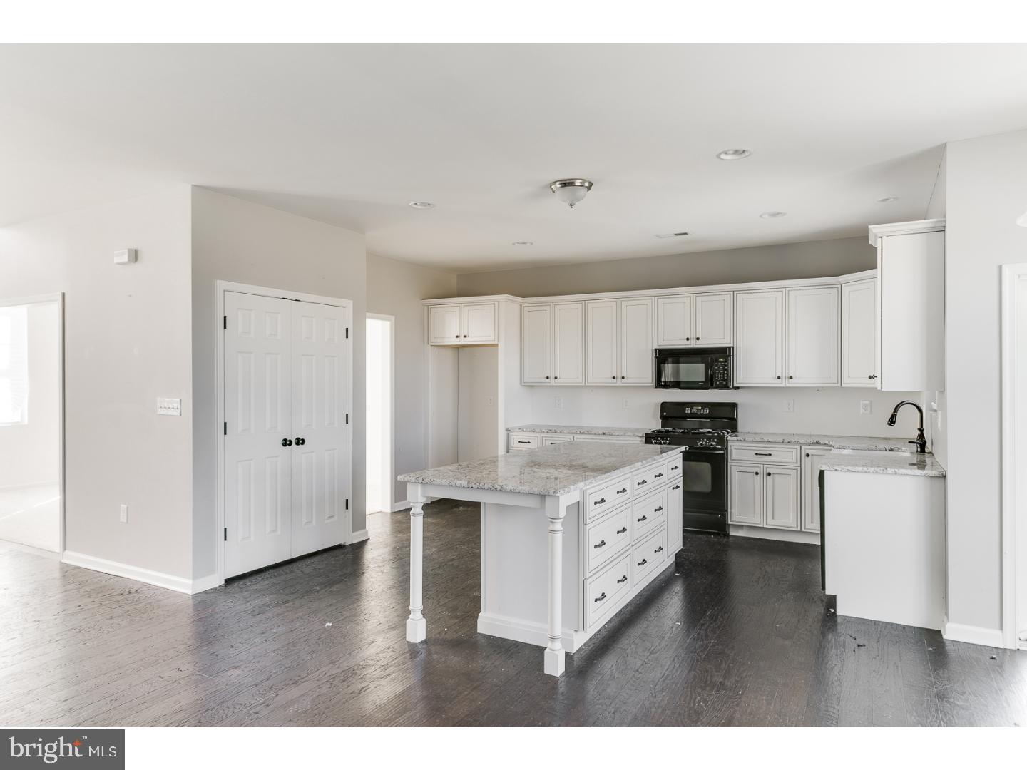501 Island Road Columbus, NJ 08022 - Photo 4 of 25