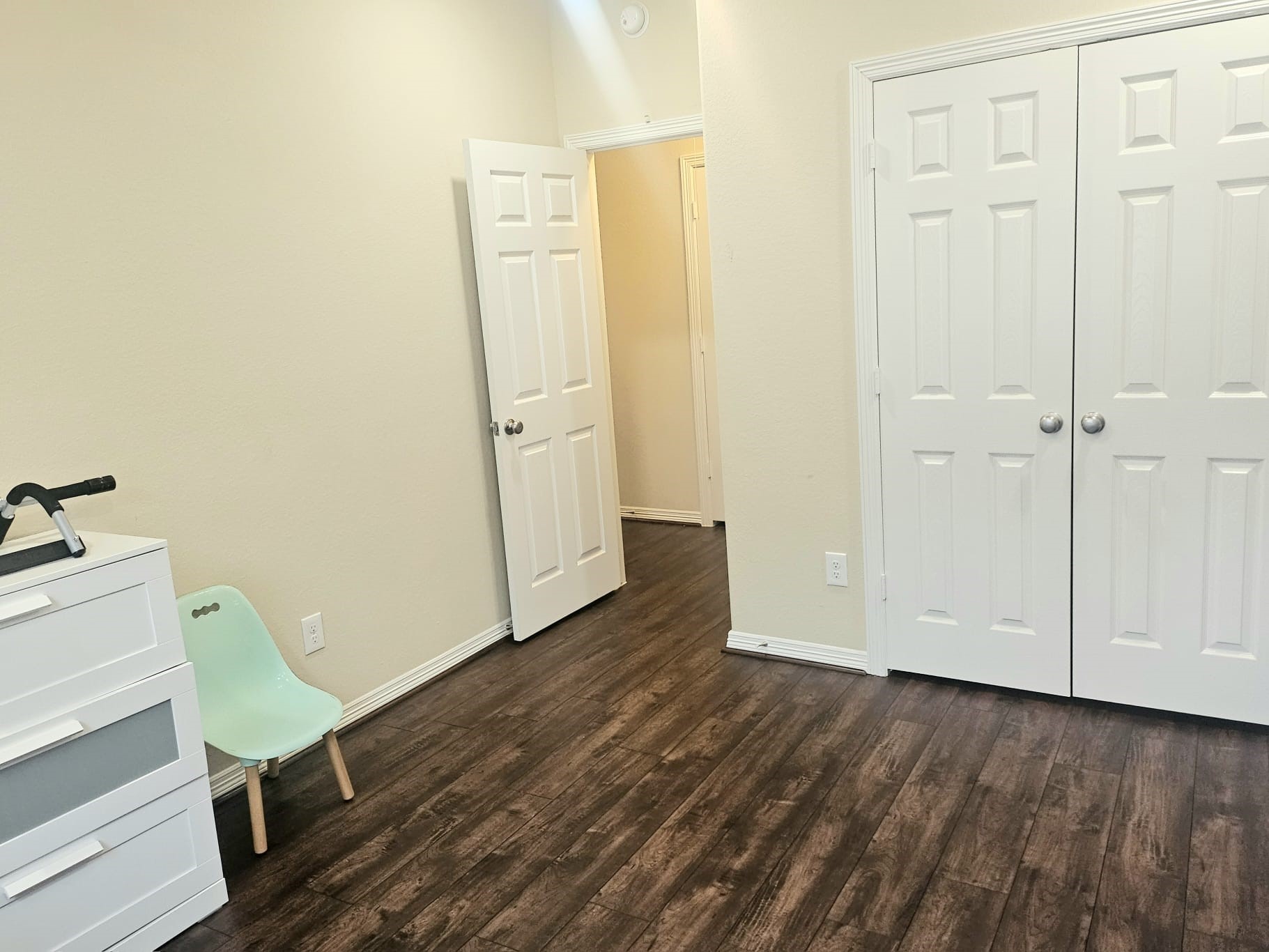 5206 Jacob Ridge Court Sugar Land, TX 77479 - Photo 36 of 42 a view of a room with wooden floor and closet area