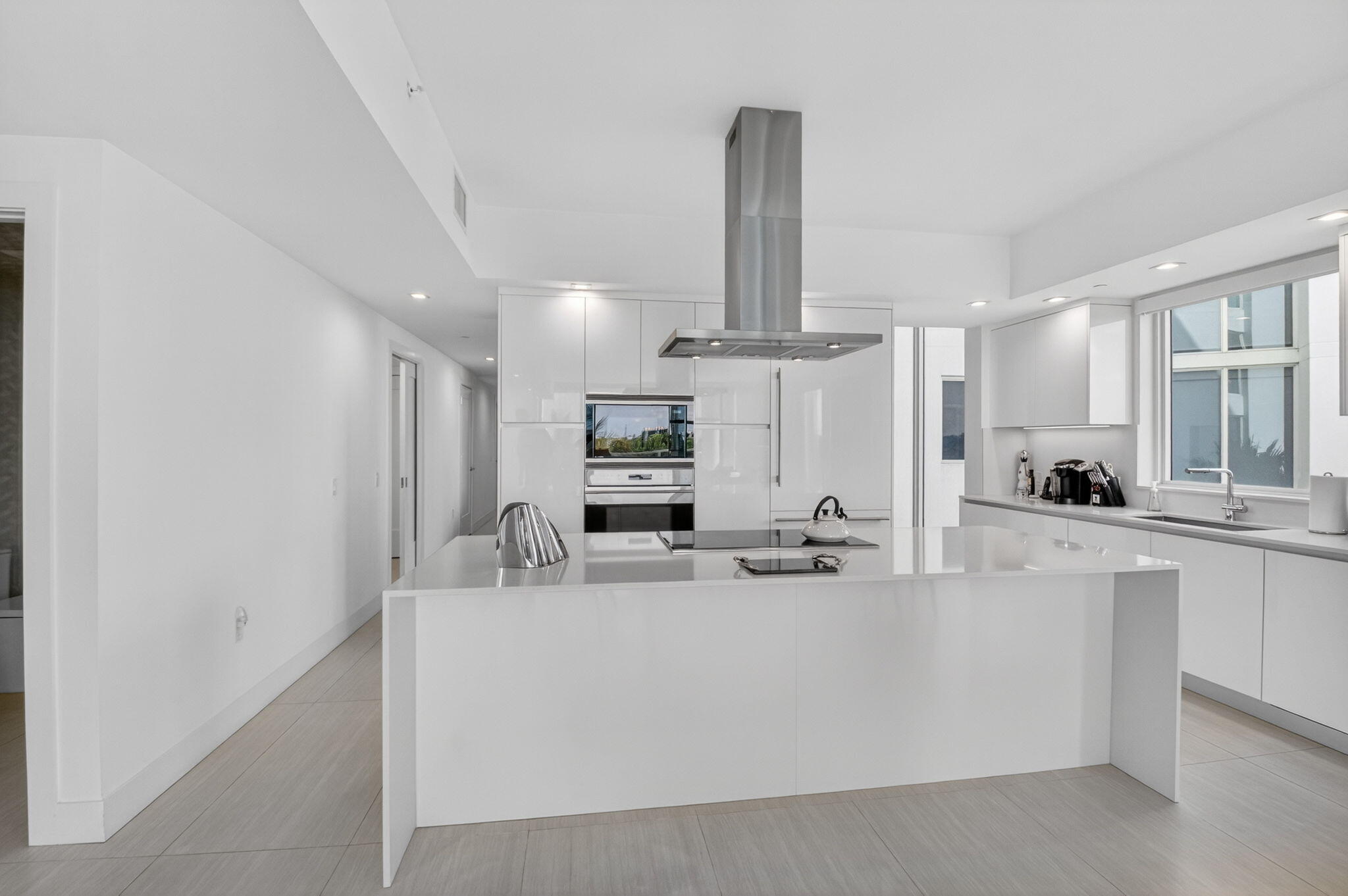 20155 Boca W Drive, Unit B401 Boca Raton, FL 33434 - Photo 11 of 64 Kitchen