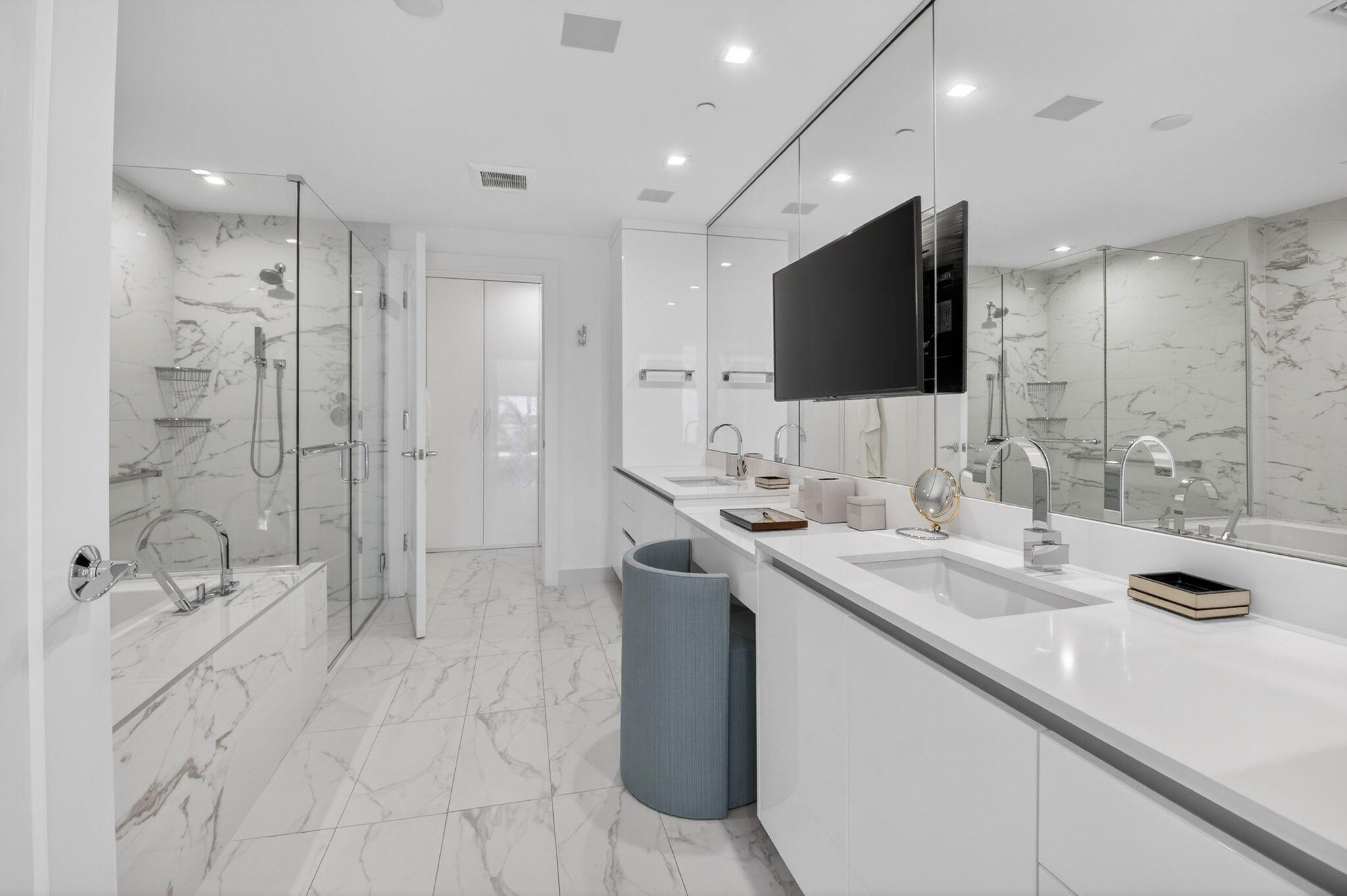 20155 Boca W Drive, Unit B401 Boca Raton, FL 33434 - Photo 20 of 64 Primary Bath
