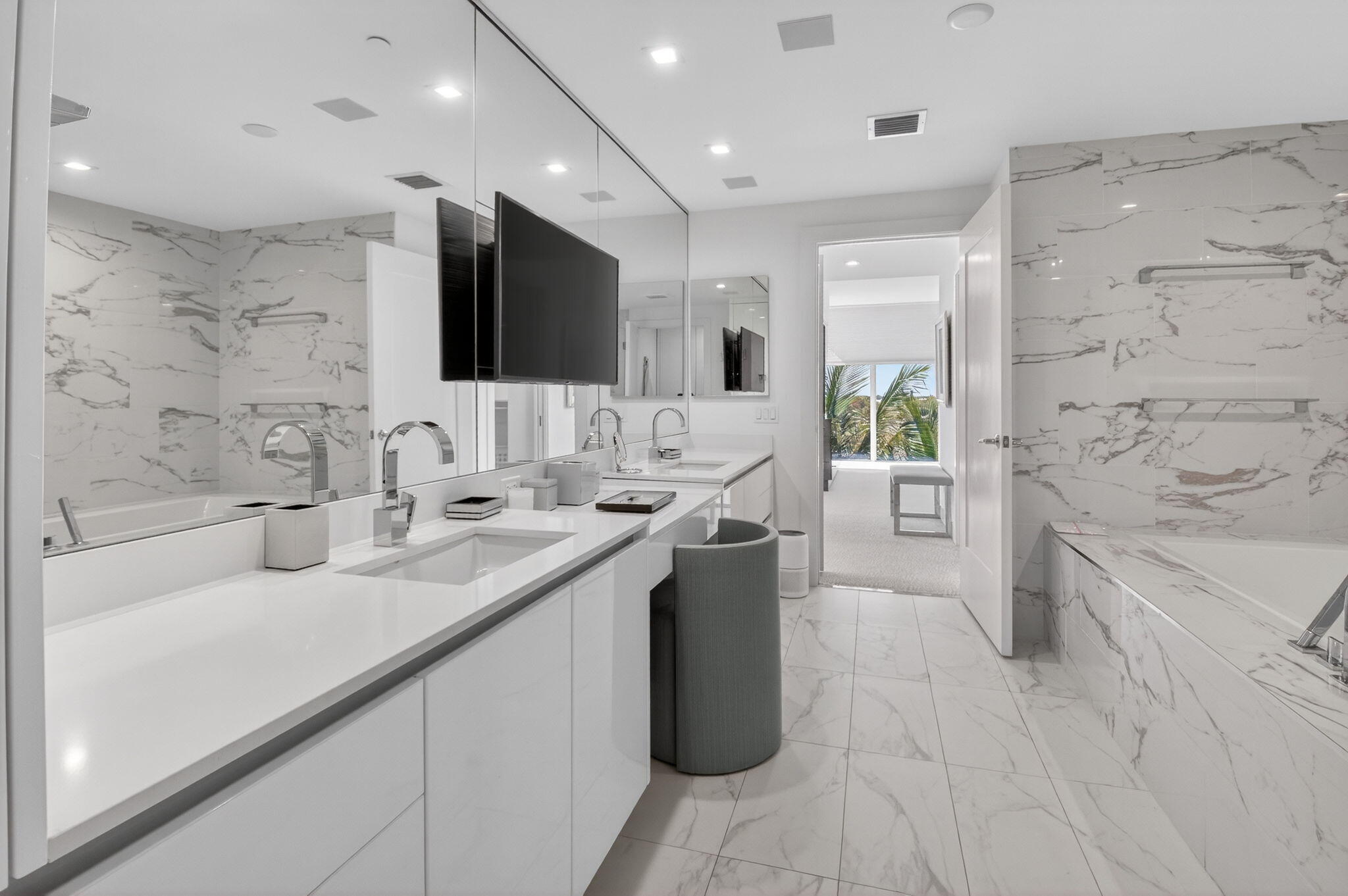 20155 Boca W Drive, Unit B401 Boca Raton, FL 33434 - Photo 21 of 64 Primary Bath