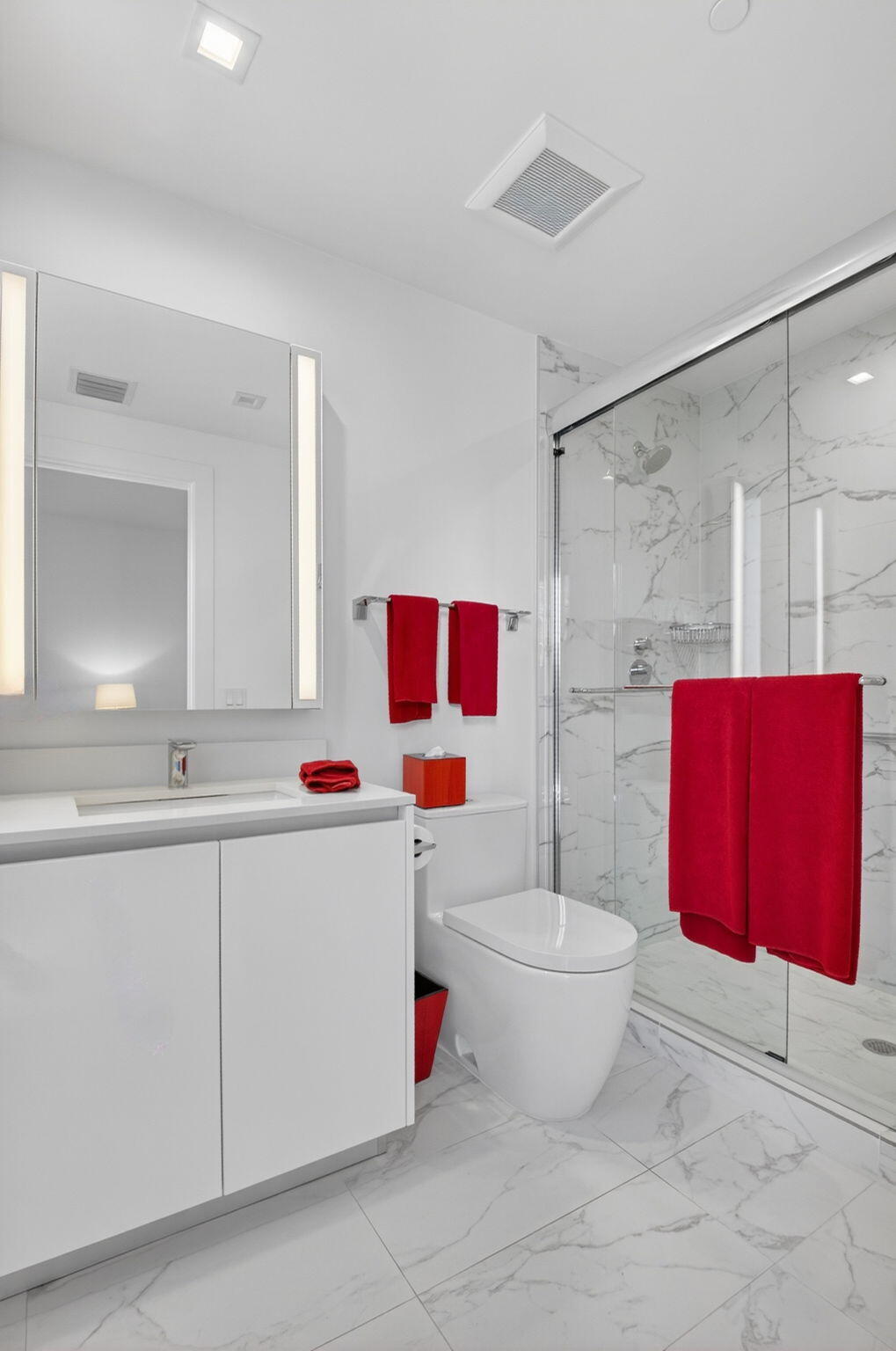 20155 Boca W Drive, Unit B401 Boca Raton, FL 33434 - Photo 31 of 64 Guest Bath