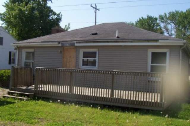 807 Sheridan Road Pekin, IL 61554 - Photo 8 of 9 Gallery Image 8