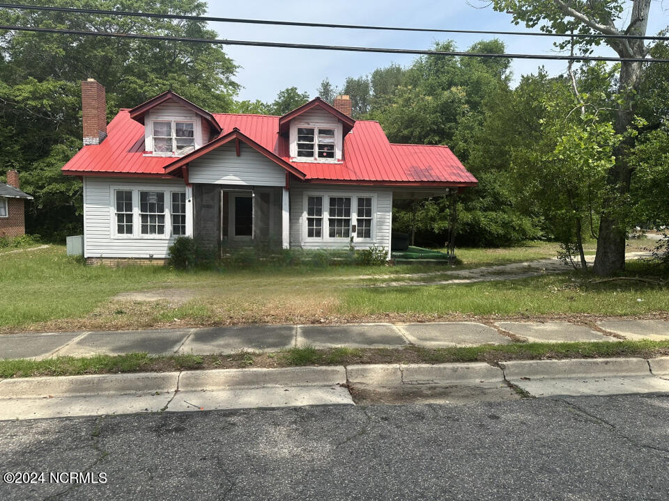 343 Raleigh Street Hamlet, NC 28345 - Photo 1 of 8 1