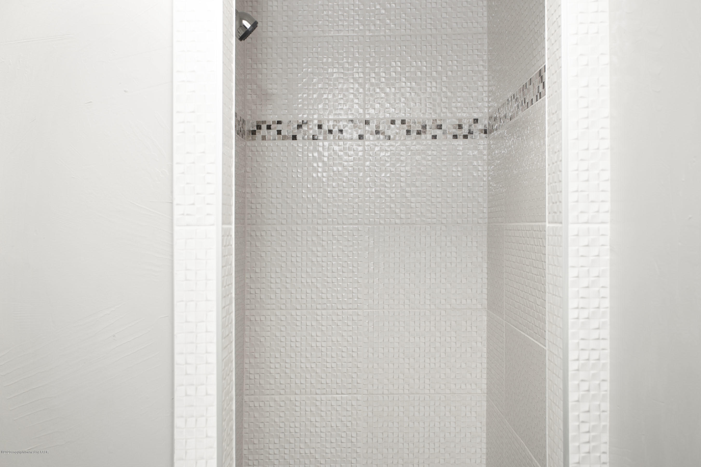 6302 Rutgers Street Amarillo, TX 79109 - Photo 16 of 23 Master Shower