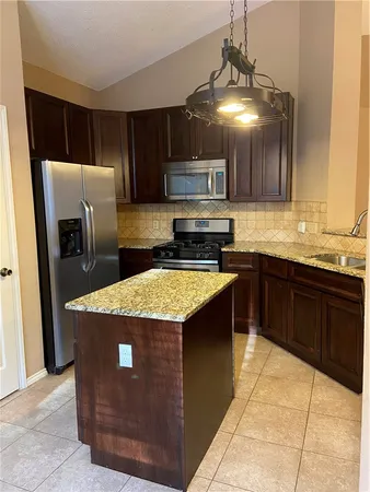 $1,875 | 6303 Weeks Cove, Austin, TX 78727