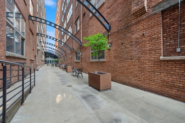 500 South Clinton Street, Unit 811 Chicago, IL 60607 - Photo 22 of 36 Gallery Image 22