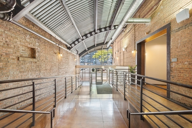 500 South Clinton Street, Unit 811 Chicago, IL 60607 - Photo 23 of 36 Gallery Image 23