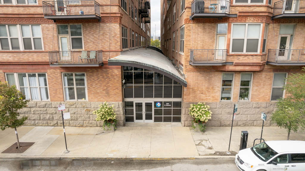 500 South Clinton Street, Unit 811 Chicago, IL 60607 - Photo 35 of 36 Gallery Image 35