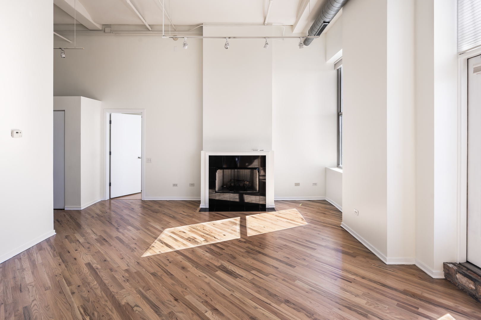 500 South Clinton Street, Unit 811 Chicago, IL 60607 - Photo 6 of 36 Gallery Image 6