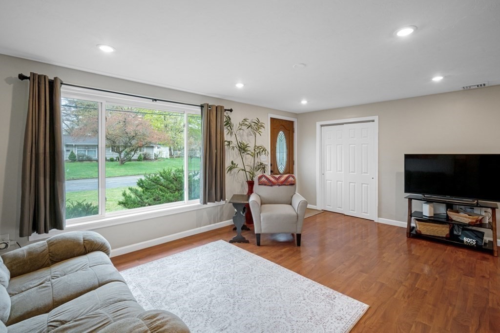 5 Carver Road Framingham, MA 01701 - Photo 9 of 42 Gallery Image 9