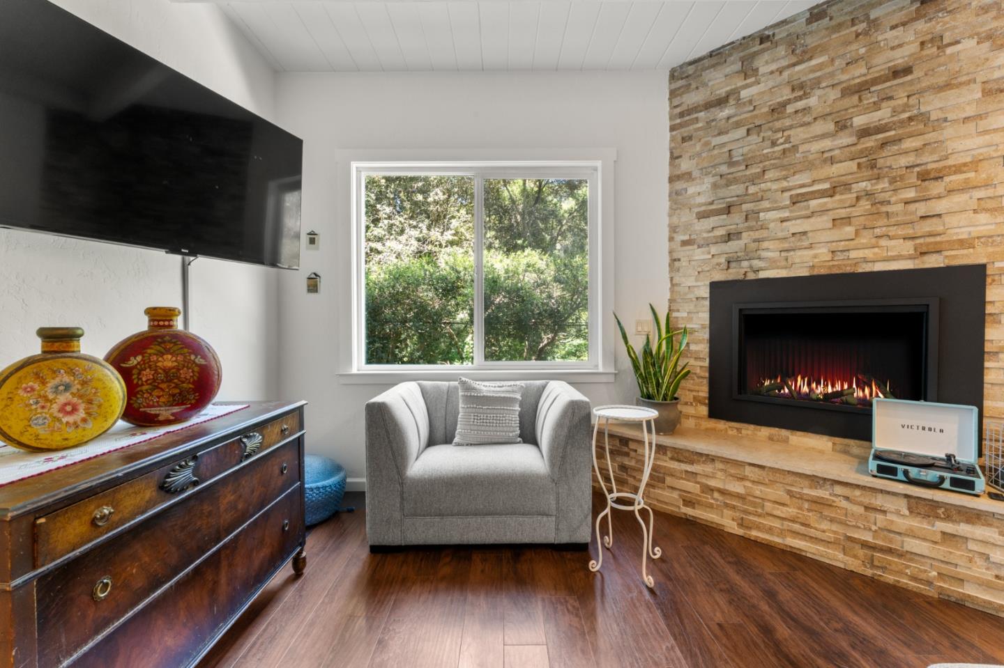 140 Baker Road Aptos, CA 95003 - Photo 5 of 62 a living room with furniture and a fireplace