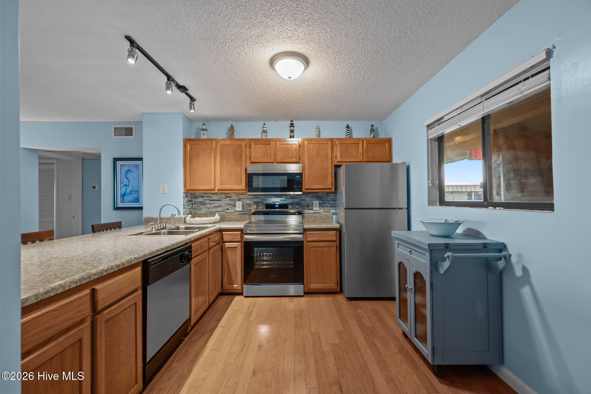 1840 New River Inlet Road, Unit 2308 North Topsail Beach, NC 28460 - Photo 16 of 44 Kitchen