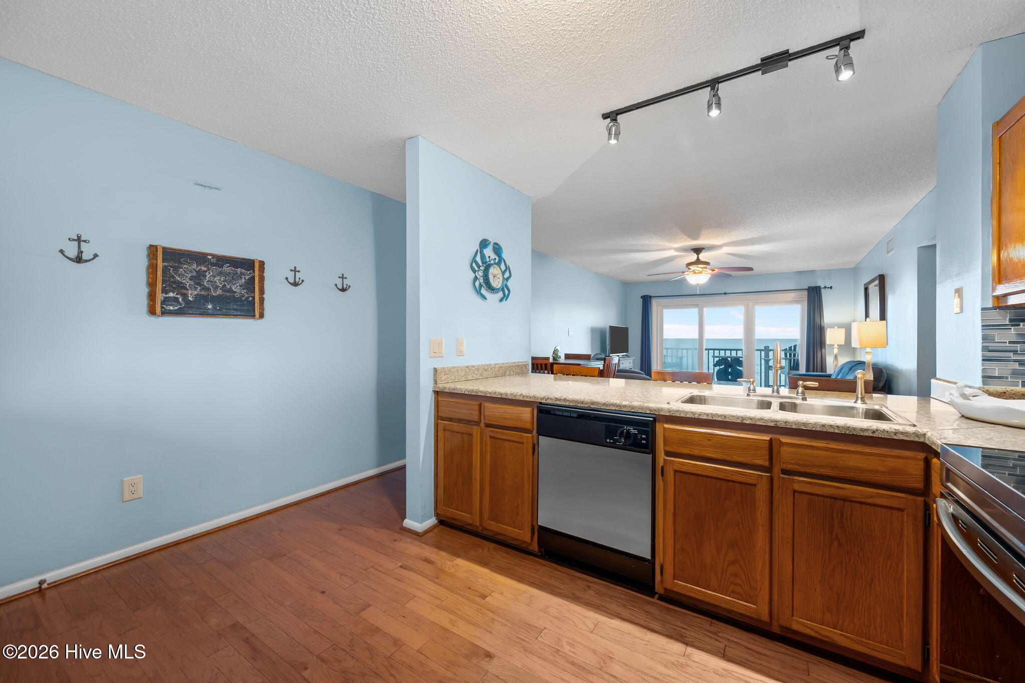 1840 New River Inlet Road, Unit 2308 North Topsail Beach, NC 28460 - Photo 21 of 44 Kitchen